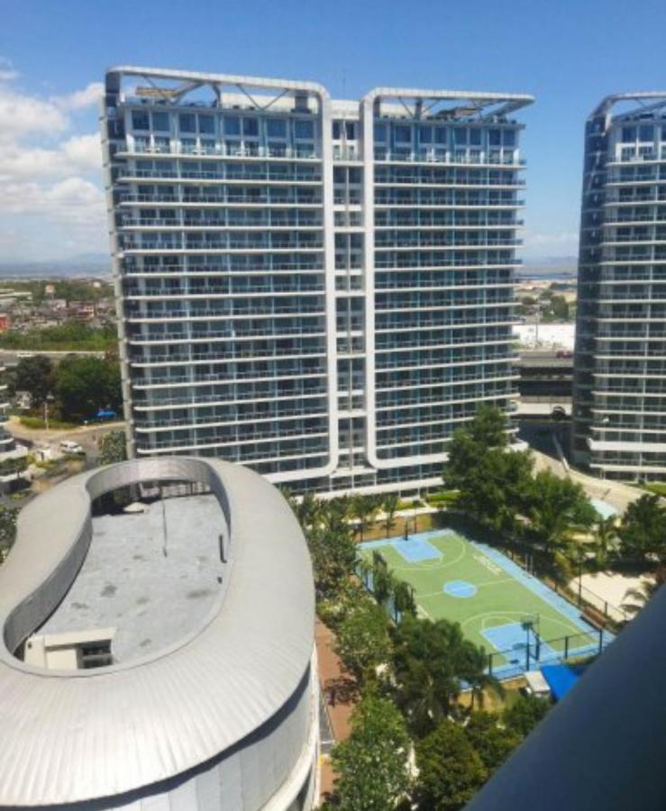 Sm Bicutan Condotel Manila Exterior photo